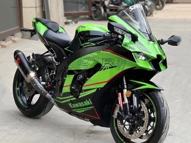 Carénages Moto Kawasaki ZX10R 2021-2025 - Vert Noir Rouge Bande